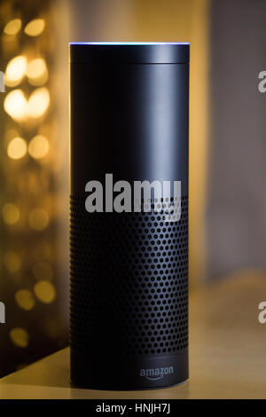 Amazon Echo système de reconnaissance vocale de l'environnement Banque D'Images