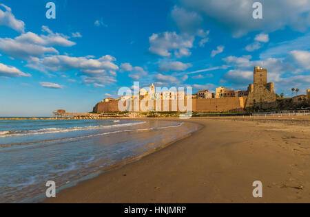 Modène (Italie) - une ville touristique sur la mer Adriatique dans la province de Campobasso, Molise région, le sud de l'Italie Banque D'Images