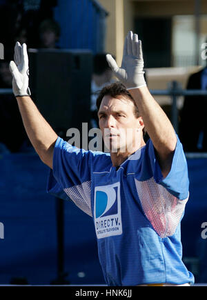 Doug Flutie au cours de la 2e plage Celebrity DirecTv bol dans Scottsdale, AZ le Jeudi, Janvier 31, 2008, dans la région de Phoenix. Photo par Francis Specker Banque D'Images