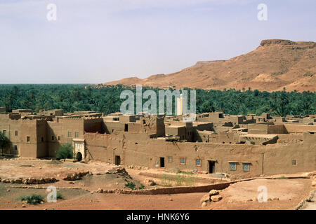 Le Maroc, le Tafilalet, gorges de Ziz, ksar Banque D'Images