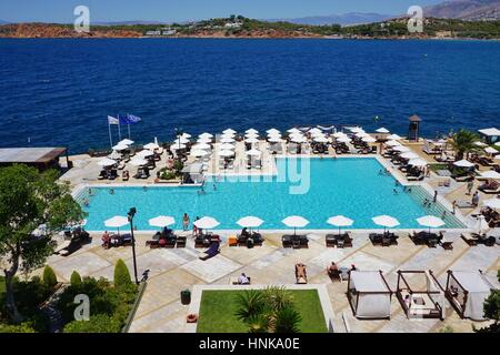 L'Astir Palace hotel complex (Westin et Arion), situé sur la péninsule Vouliagmeni haut de l'extérieur d'Athènes Banque D'Images