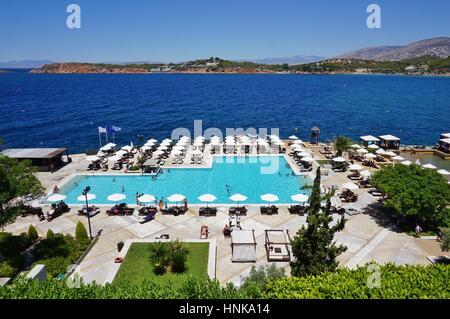 L'Astir Palace hotel complex (Westin et Arion), situé sur la péninsule Vouliagmeni haut de l'extérieur d'Athènes Banque D'Images