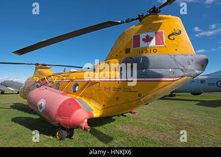 1963 Boeing Vertol CH-113 Labrador sur l'affichage à l'extérieur du musée de l'aviation de Comox sur l'île de Vancouver. BC. Le Canada. Banque D'Images