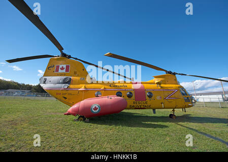 1963 Boeing Vertol CH-113 Labrador sur l'affichage à l'extérieur du musée de l'aviation de Comox sur l'île de Vancouver. BC. Le Canada. Banque D'Images