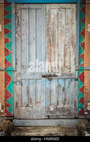 Crag hotel - hôtel abandonné et l'école, l'île de Penang, Malaisie Banque D'Images