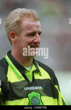 TOMMY BURNS Glasgow Celtic FC MANAGER 04 Juin 1996 Banque D'Images