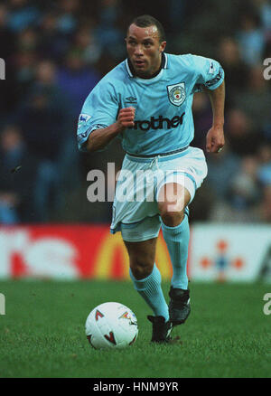 TERRY PHELAN Manchester City FC 03 Janvier 1995 Banque D'Images