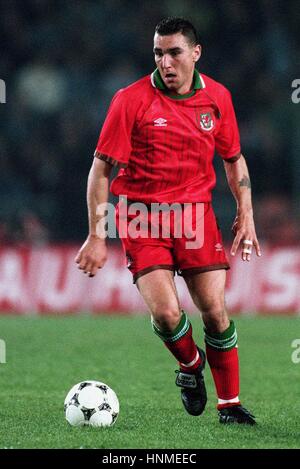 VINNIE JONES WALES & Wimbledon FC 10 Mai 1995 Banque D'Images