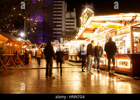 Weihnachten à Berlin : Weihnachtsmarkt am Kurfuerstendamm, Dezember 2013, Berlin. Banque D'Images