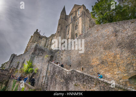 Marches de Pierre va abbaye du Mont-Saint-Michel, Normandie, France Banque D'Images