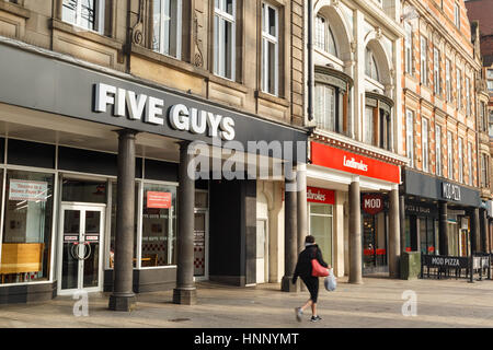 Nottingham, Angleterre - 13 février : nottingham, 'cinq gars' et 'Mod' pizza restaurants en compétition. à Nottingham, Angleterre. le 13 février 2017. Banque D'Images