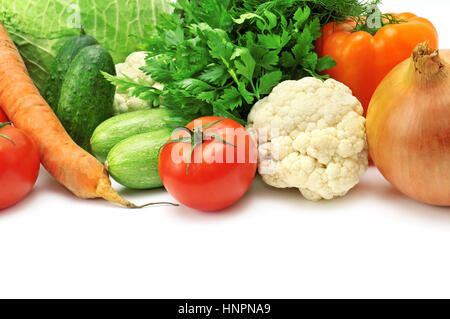 Légumes frais isolé sur fond blanc Banque D'Images