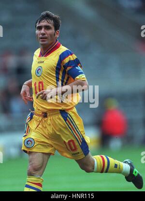 GHEORGHE HAGI ROUMANIE & FC BARCELONE 28 Juin 1996 Banque D'Images