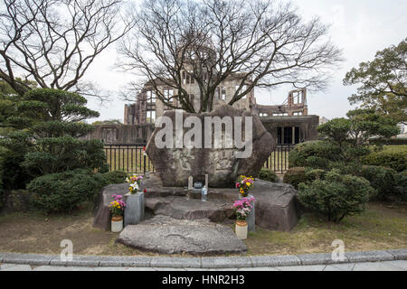 Le Japon . Hiroshima. 'Hiroshima Peace Memorial, communément appelé le Dôme de la bombe atomique ou Genbaku Dōmu, à Hiroshima, Japon, Banque D'Images