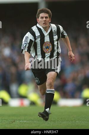 PETER BEARDSLEY NEWCASTLE UNITED FC 14 Novembre 1996 Banque D'Images