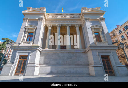 Madrid, Espagne - Novembre 9th, 2013 : Le tourisme en Espagne. Journée ensoleillée au Musée de Prado Cason del Buen Retiro, un des musées d'histoire de Madrid. Banque D'Images