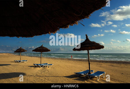 Tunisie.Djerba. La plage de Sidi Mahrès Banque D'Images