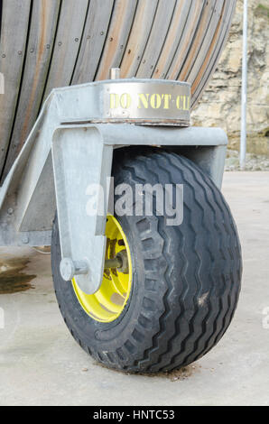 Une grande roue, partie d'un "Pod" (Roker Multi-mobile utilisent des conteneurs à l'utilisation d'énergie renouvelable) situé à Holey Rock, Roker, Sunderland Banque D'Images