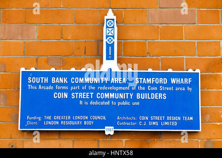 Banque du Sud zone communautaire, Stamford Wharf, une partie de la zone de la rue Pièce de projet de régénération urbaine, réaménagé par Coin Street Community Builders Banque D'Images