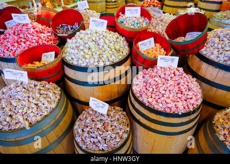 Barils de taffy en magasin Banque D'Images