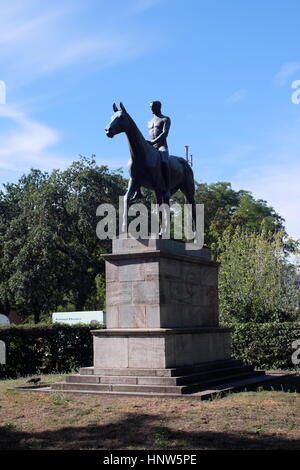 Monument à cavaliers tués dans la Première Guerre mondiale par le sculpteur Willibald Fritsch, dédié par puis le président Hindenburg en 1925. Banque D'Images