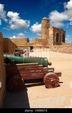 Dutch Cannon a fait par Adrianus Crans à La Haye en 1744 sur les fortifications portugaises de Mogador ou Mogadore. Essaouira, Maroc Banque D'Images