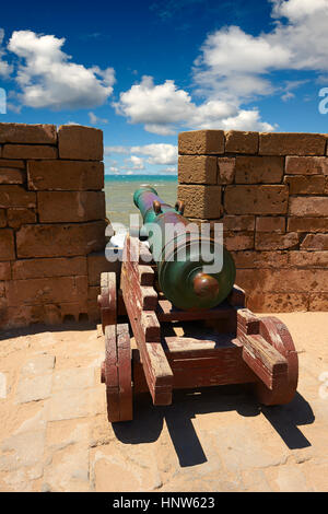 Dutch Cannon a fait par Adrianus Crans à La Haye en 1744 sur les fortifications portugaises de Mogador ou Mogadore. Essaouira, Maroc Banque D'Images