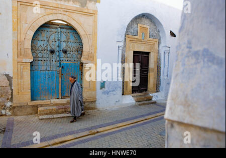 Tunez : Kairouan.Medina. Rue el Kadraoui Banque D'Images