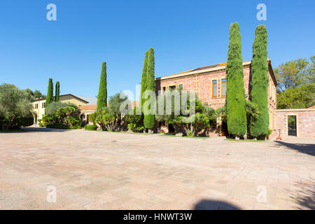 Historique Le domaine viticole Sella & Mosca construit en 1903 près de Alghero, Sassari, Sardaigne Italie Banque D'Images