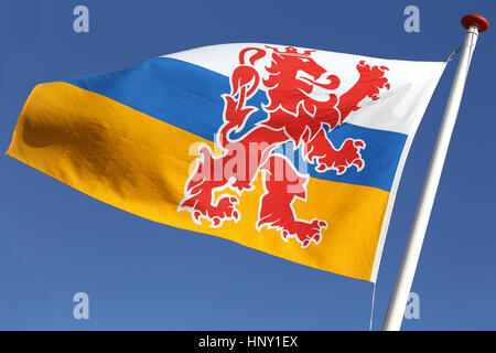 Drapeau de la province de Limbourg hollandais volant dans le vent Banque D'Images