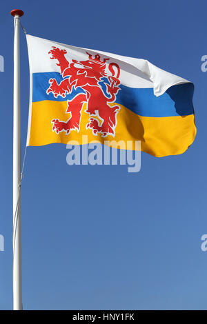 Drapeau de la province de Limbourg hollandais volant dans le vent Banque D'Images