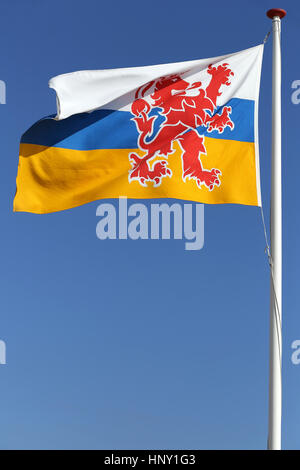 Drapeau de la province de Limbourg hollandais volant dans le vent Banque D'Images