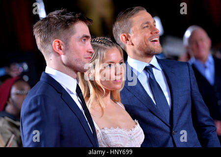 Robert Pattinson (à gauche), Sienna Miller et Charlie Hunnam assistant à la cité perdue de Z UK Premiere au British Museum, Londres. Banque D'Images