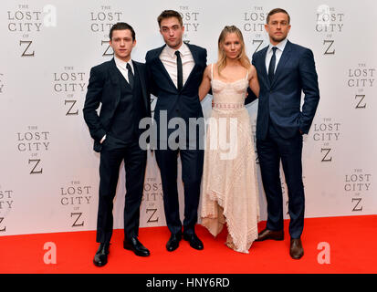 Tom Holland, Robert Pattinson, Sienna Miller et Charlie Hunnam assistant à la cité perdue de Z UK Premiere au British Museum, Londres. Banque D'Images