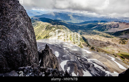 Vue depuis le haut de Black Tusk, parc provincial Garibaldi (Colombie-Britannique) Banque D'Images