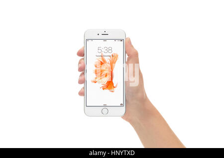 San Francisco, Californie, USA - 5 novembre 2015 : une vue de face un silver Apple iPhone 6 montre l'écran verrouillé Banque D'Images