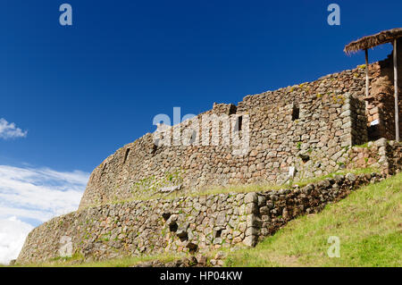 Pérou, Pisac Pisac () - les ruines Inca dans la vallée sacrée dans les Andes péruviennes Banque D'Images