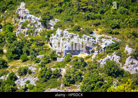 La Grotte de Tito sur l'île de Vis, célèbre monument naturel de la Seconde Guerre mondiale, la Dalmatie, Croatie Banque D'Images