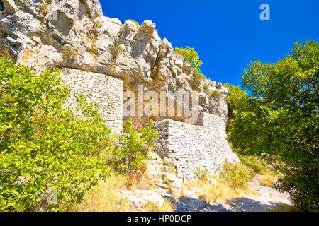 La Grotte de Tito sur l'île de Vis, célèbre monument naturel de la Seconde Guerre mondiale, la Dalmatie, Croatie Banque D'Images