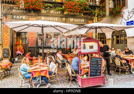 Au vieux strasbourg, restaurant traditionnel alsacien Banque D'Images