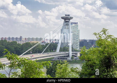 Pont sur le Danube à Bratislava Banque D'Images