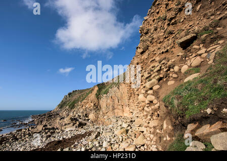 Géologiques géologie plage soulevée Porth Nanven Cornwall England UK SSSI. Banque D'Images