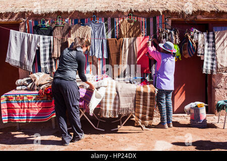 Boutique de souvenirs, de Machuca village, désert d'Atacama. Region de Antofagasta. Chili Banque D'Images