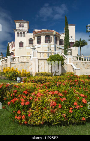 Jardins en terrasses MUSEO CASTILLO SERRALLES (©PEDRO ADOLFO DE CASTRO 1930) EL VIGIA HILL PONCE PUERTO RICO Banque D'Images