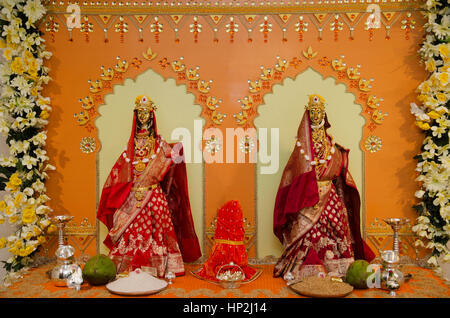 Joliment décorées, idole de déesse Gauri au cours de Ganesh festival, Pune, Maharashtra, Inde Banque D'Images