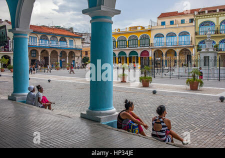 Plaza Vieja (place ancienne), Architecture, classique, typique, traditionnel, colonial, la Vieille Havane, Habana Vieja, la Habana, Cuba Banque D'Images