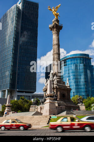 Monument, Golden angel, l'Avenue Reforma, Mexico, Mexique Banque D'Images