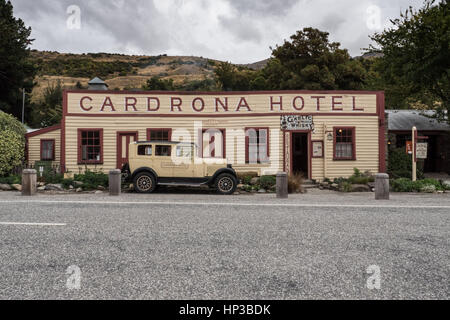 Le Cardrona Hotel building sur la plage d'Autoroute, Cardrona, Wanaka, île du Sud, Nouvelle-Zélande. Banque D'Images