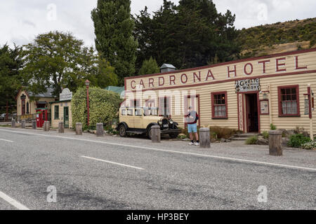 Le Cardrona Hotel building sur la plage d'Autoroute, Cardrona, Wanaka, île du Sud, Nouvelle-Zélande. Banque D'Images