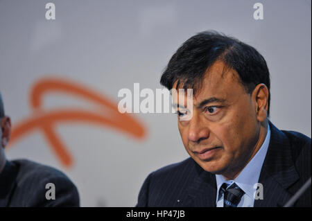 Luxembourg 08.02.2011. Président et chef de la direction d'ArcelorMittal, Lakshmi Mittal au cours résultats conférence de presse à la société headquarte Banque D'Images